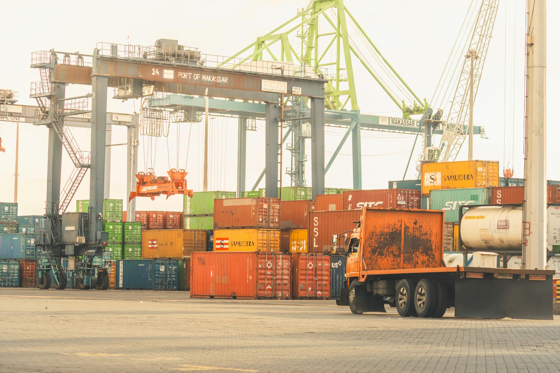 Distributor Pagar BRC berkualitas tinggi di Makassar, harga terjangkau untuk kebutuhan konstruksi Anda.